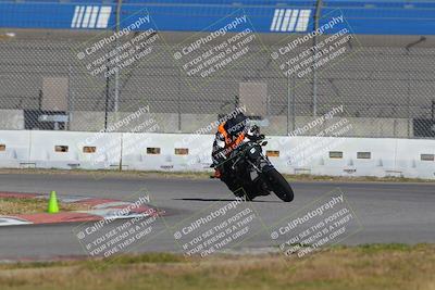 media/Nov-26-2022-Fastrack Riders (Sat) [[b001e85eef]]/Level 1/Session 3 Outside Turn 9/